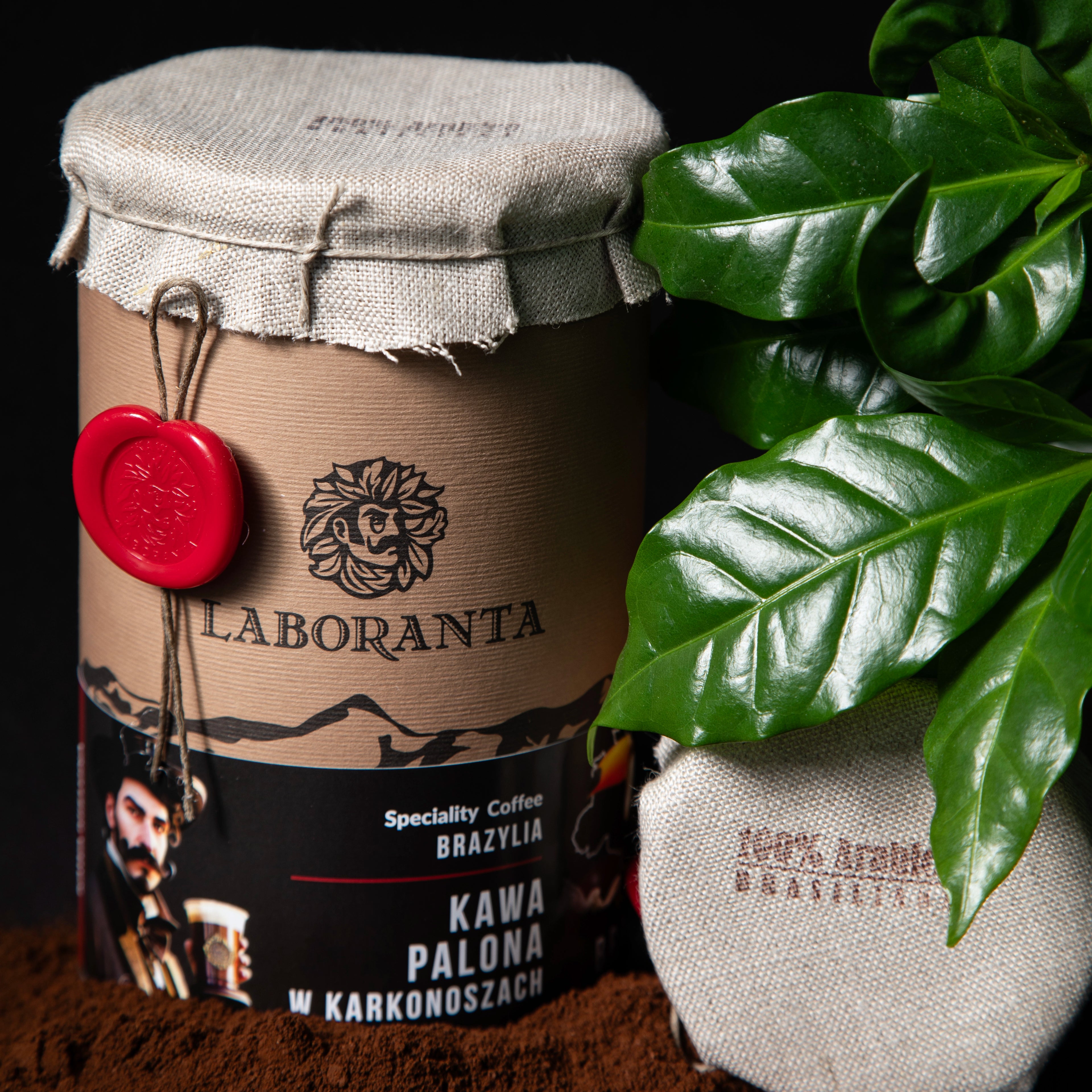 Kawa w opakowaniu ozdobnym