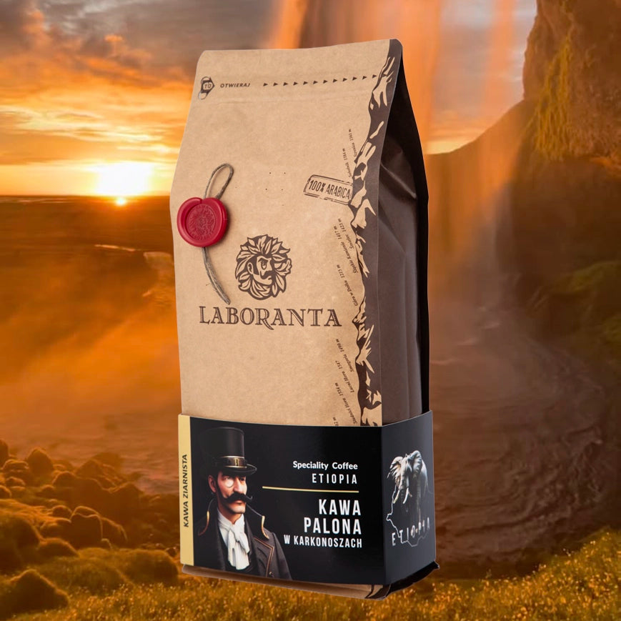 Duża kilogramowa paczka świeżo palonej kawy speciality Etiopia Yirgacheffe z rzemieślniczej palarni Kawa Laboranta w Karkonoszach.